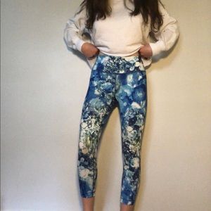 🌷super cute floral print leggings🌷